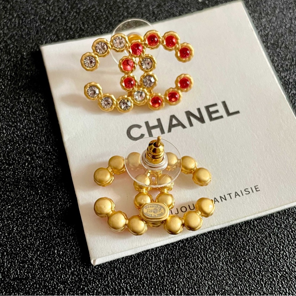 CHANEL Gold Earrings with Red and White Crystals - Picture 4 of 4